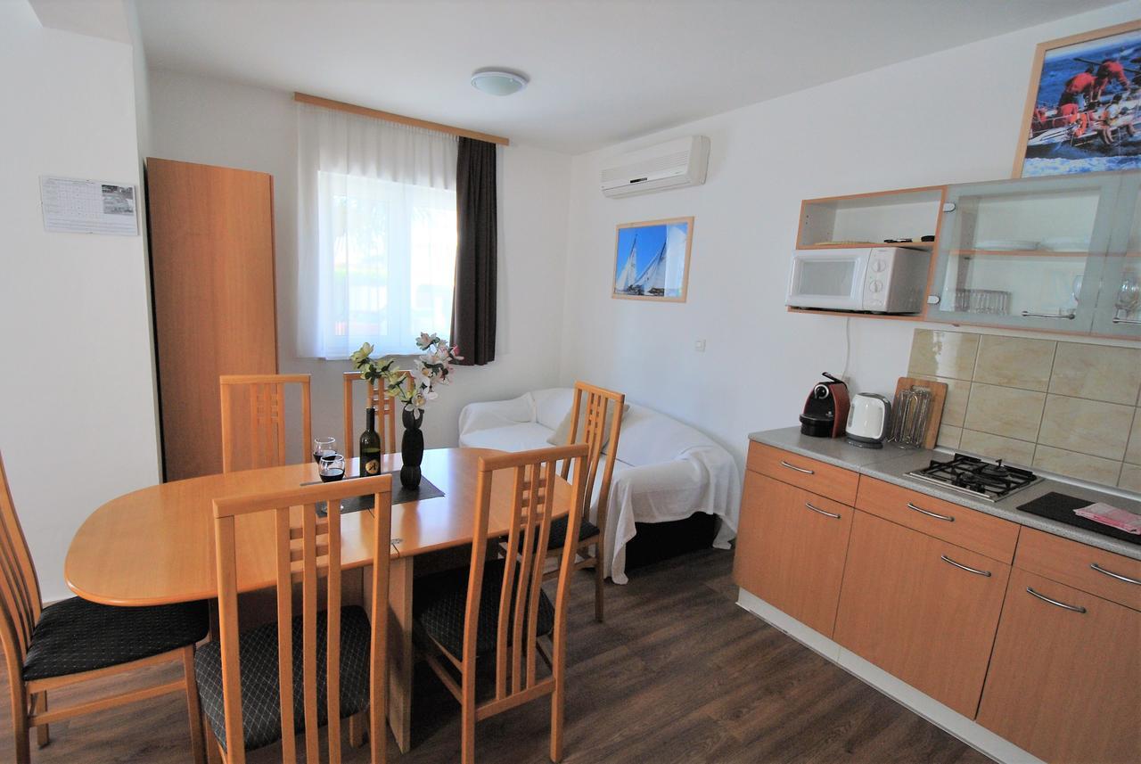 Nautica Apartments Betina  Exterior foto