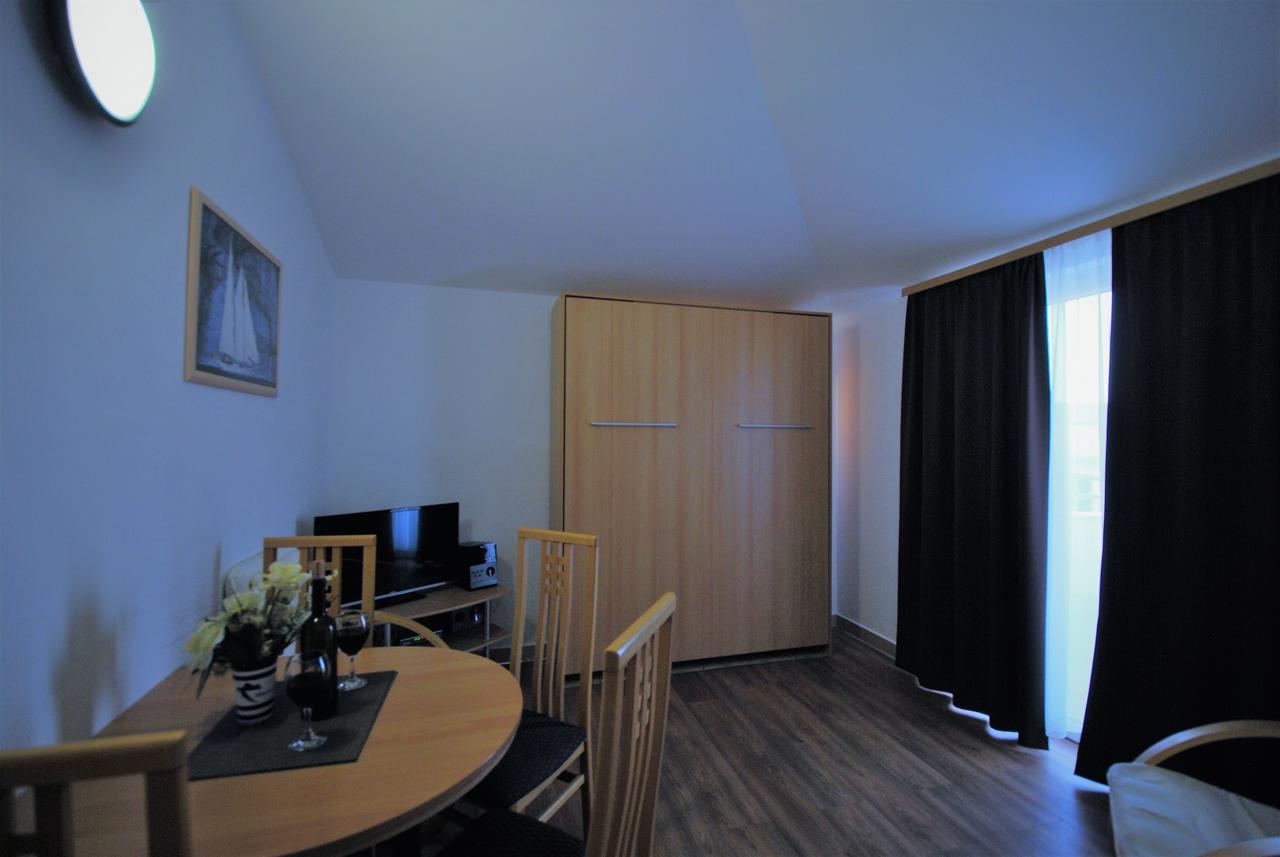 Nautica Apartments Betina  Exterior foto