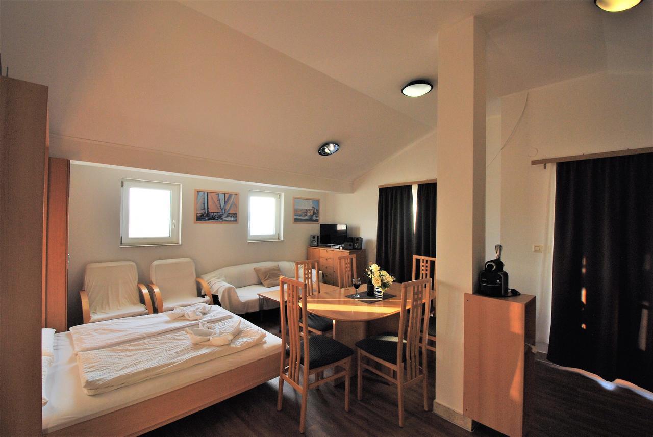 Nautica Apartments Betina  Exterior foto